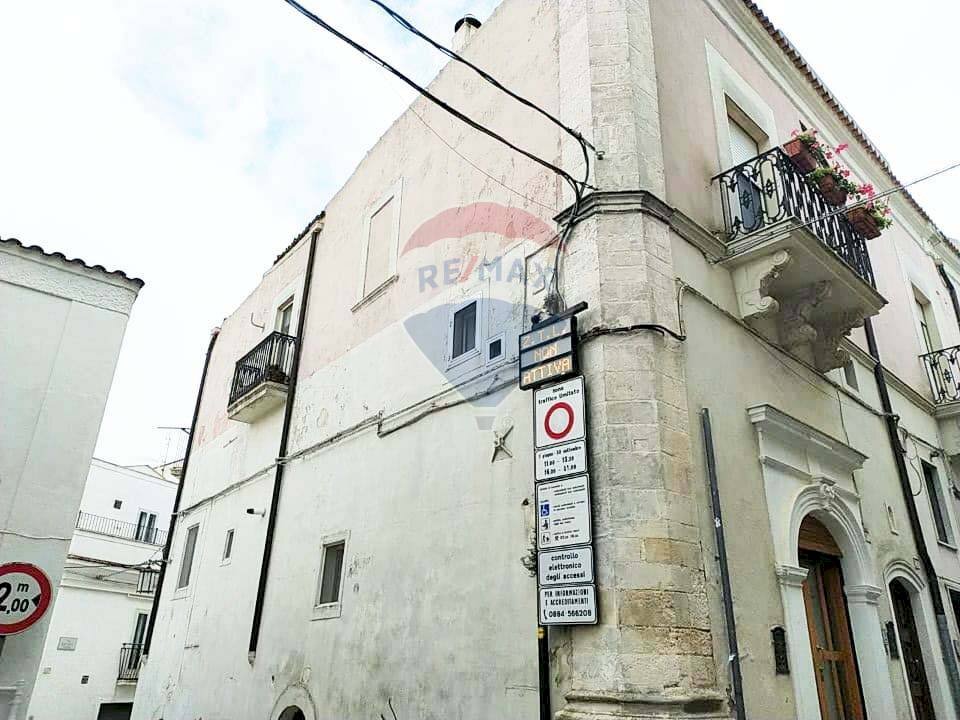 Edificio all\'aperto - Four-room apartment Via Giuseppe Verdi
 
89, Monte Sant'Angelo - photo 2