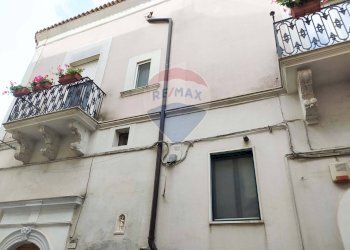 Edificio all\'aperto - Quadrilocale Via Giuseppe Verdi
 
89, Monte Sant'Angelo - foto 1