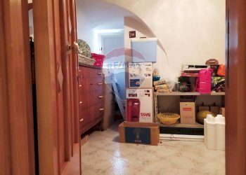 Dispensa di stoccaggio - Monolocale via Giuseppe Verdi
 
89, Monte Sant'Angelo - foto 7