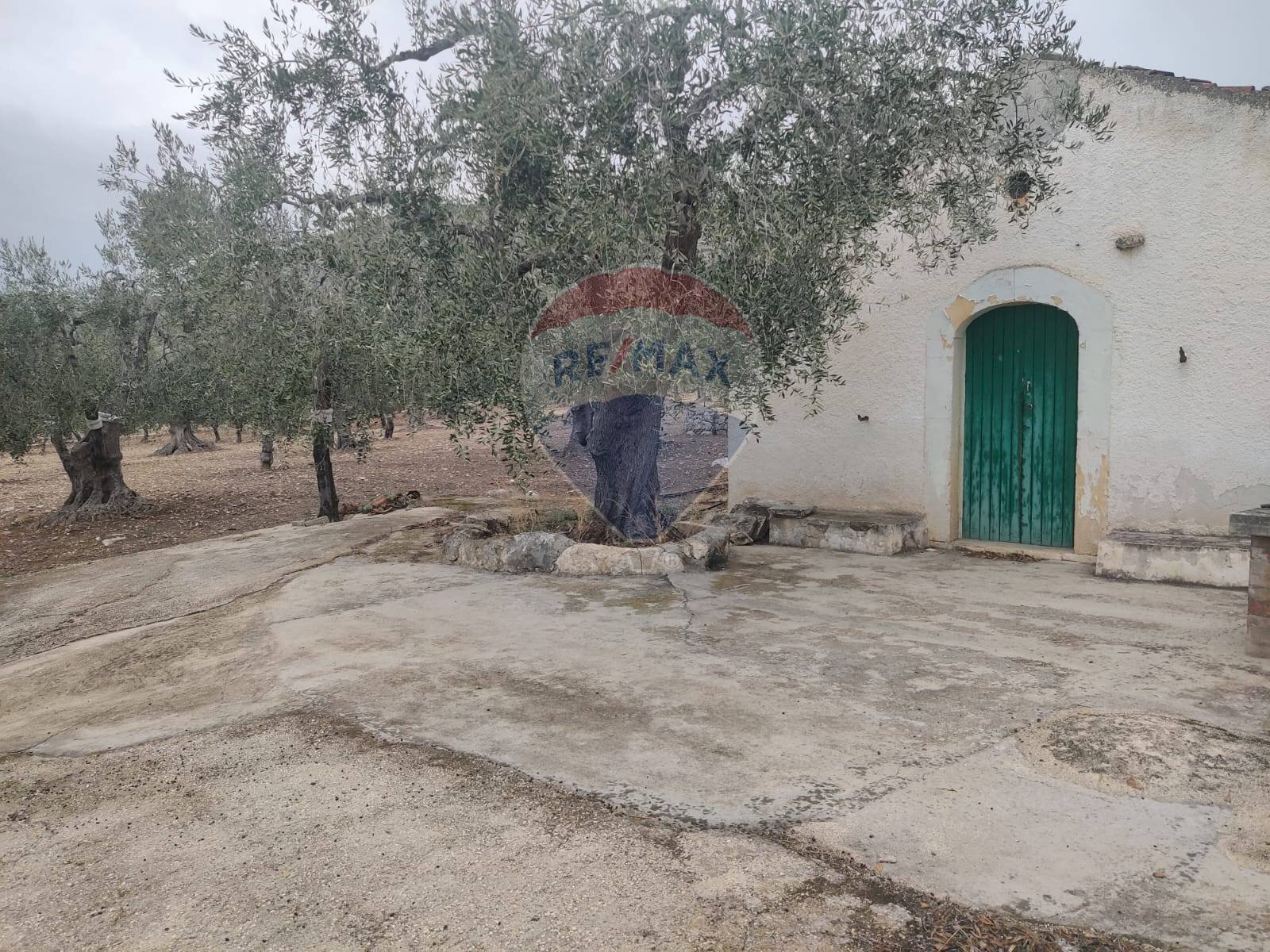 Casa all\'aperto - Magazzino Contrada Santa Lucia - MW6R+Q2F, Monte Sant'Angelo - foto 1