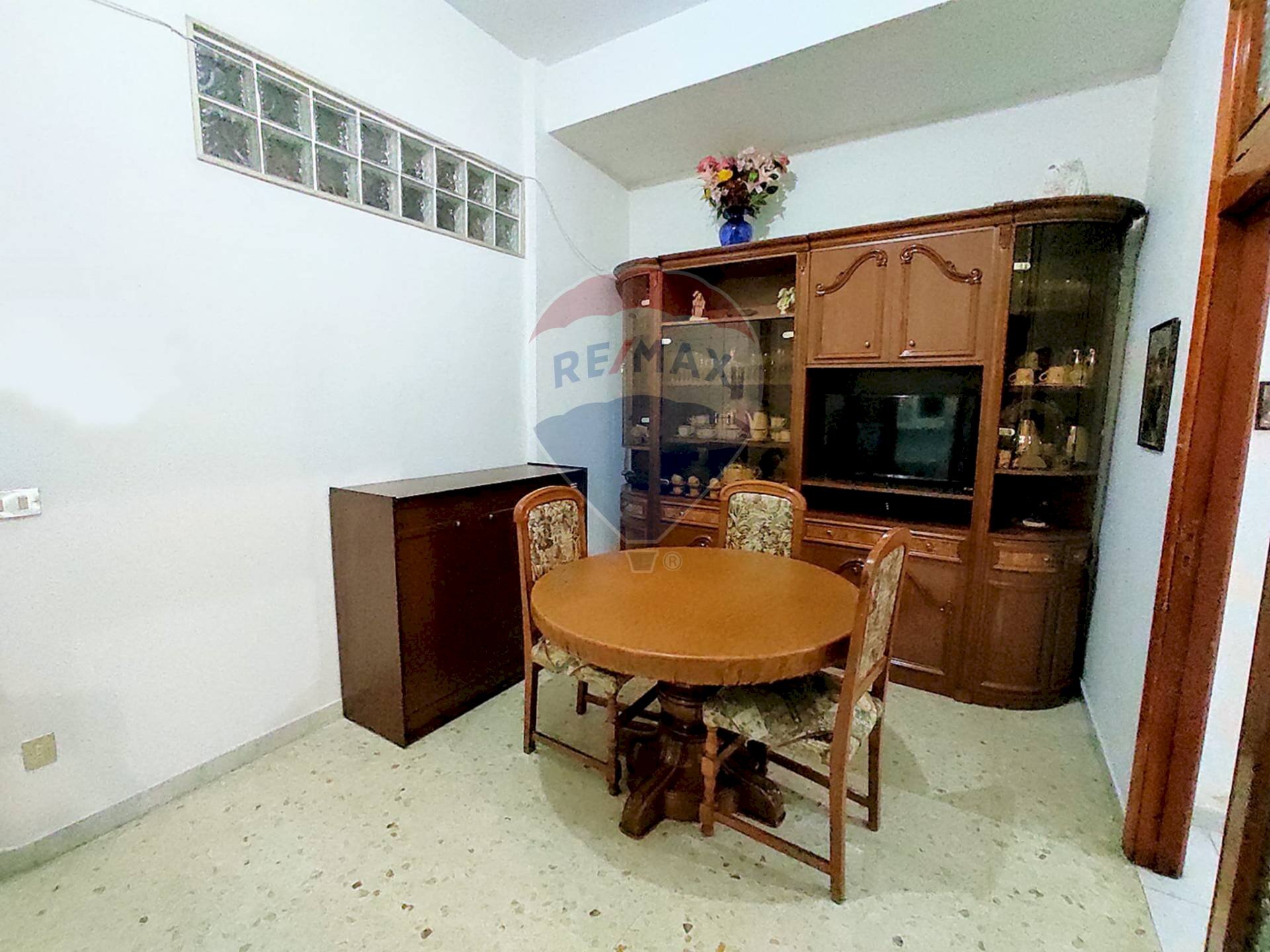 Sala da pranzo - Trilocale Via Cesare Battisti
 
64, Mattinata - foto 3