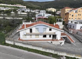 Casa all\'aperto - Hotel Contrada Patariello
 
SNC, San Giovanni Rotondo - foto 4