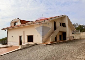 Casa all\'aperto - Hotel Contrada Patariello
 
SNC, San Giovanni Rotondo - foto 38