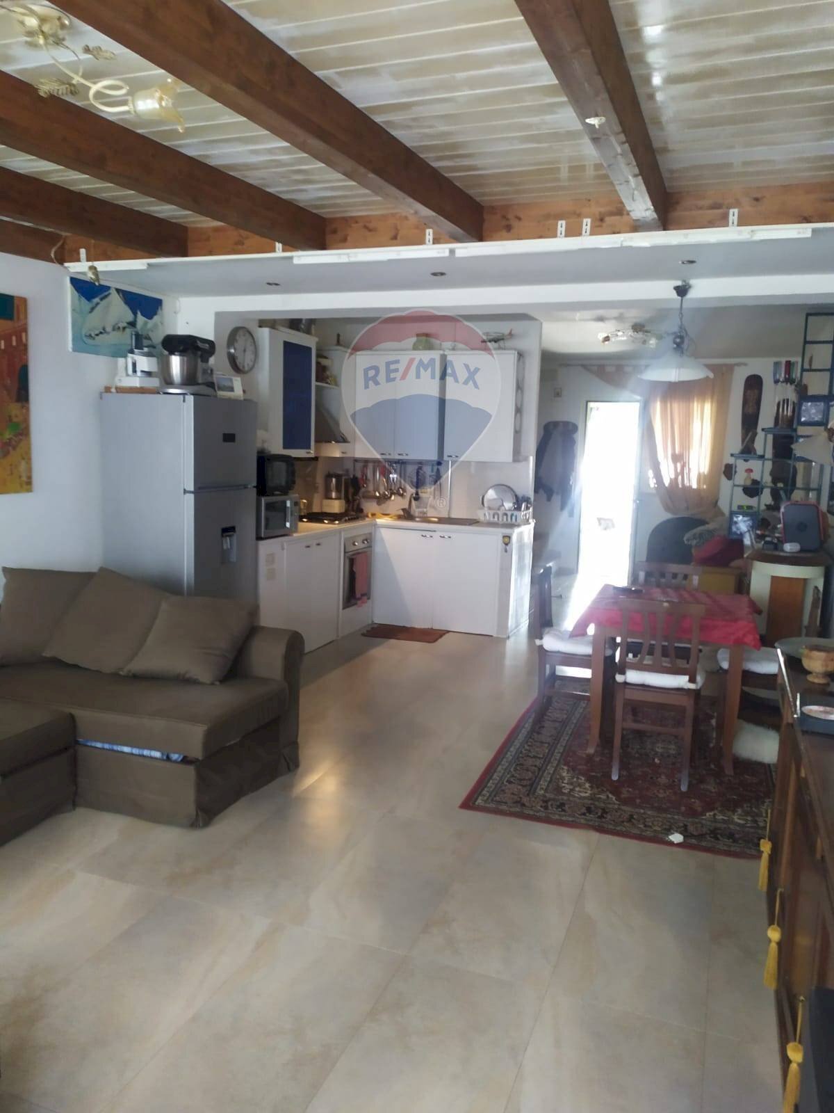 Sala da pranzo - Casa indipendente Sciale degli Zingari
 
B/21, Manfredonia - foto 2