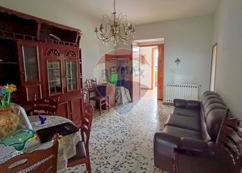 Sala da pranzo - Independent house Via Roma
 
65, Castelluccio dei Sauri - photo 9