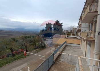 Edificio all\'aperto - Independent house Via Roma
 
65, Castelluccio dei Sauri - photo 17