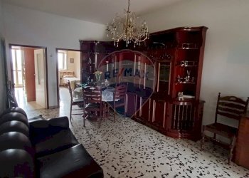 Sala da pranzo - Independent house Via Roma
 
65, Castelluccio dei Sauri - photo 6