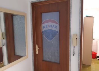 Hall / corridoio - Casa indipendente Vicolo II Rione Paglia
 
5, Monteleone di Puglia - foto 10