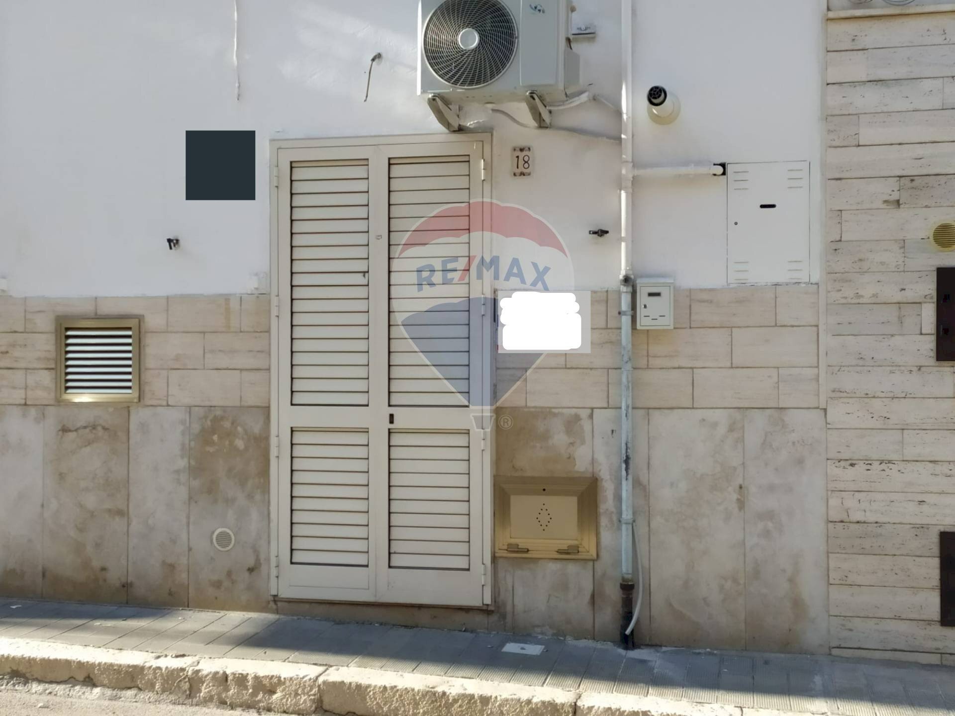 Edificio all\'aperto - Casa indipendente Via Domenico Fioritto
 
18, Manfredonia - foto 2