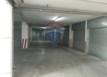 Parcheggio - Box Via Antonio Valente
 
22, Manfredonia - foto 8