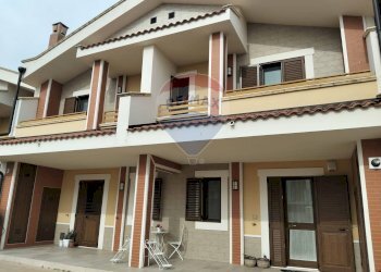 Casa all\'aperto - Villa a Schiera S.S.  57, Manfredonia - foto 1