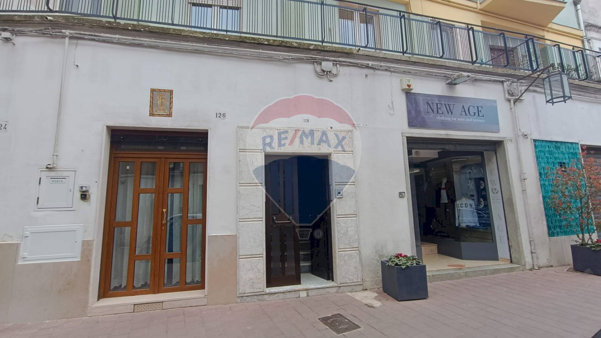 Edificio all\'aperto - Four-room apartment Corso Vittorio Emanuele III
 
128, Monte Sant'Angelo - photo 3