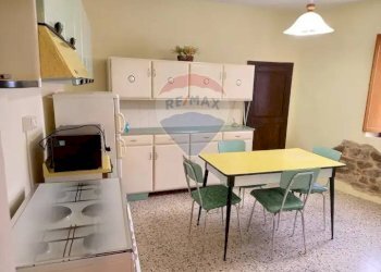 Cucina - Casa semi indipendente Castelnuovo di Val di Cecina - foto 8