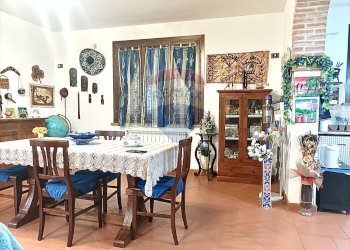 Sala da pranzo - Villa Piombino - foto 4