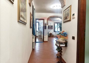 Hall / corridoio - Villa Piombino - foto 15