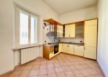 Cucina - Apartment via Dante Allighieri
8-10, Cecina - photo 1
