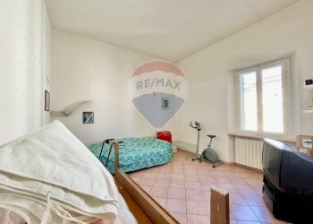 Soggiorno - Apartment via Dante Allighieri
8-10, Cecina - photo 6