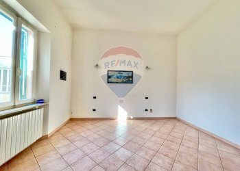 Camera matrimoniale 02 - Apartment via Dante Allighieri
8-10, Cecina - photo 14