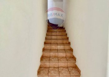 Scala mansarda - Apartment via Dante Allighieri
8-10, Cecina - photo 23