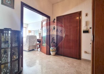 Hall / corridoio - Appartamento Piazza Ilio Barontini
 
31, Cecina - foto 42