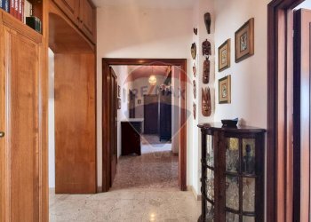 Hall / corridoio - Appartamento Piazza Ilio Barontini
 
31, Cecina - foto 44