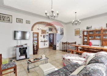 Sala da pranzo - Agriturismo Cecina - foto 5