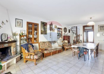 Sala da pranzo - Agriturismo Cecina - foto 10