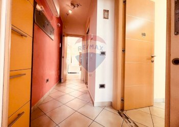 Hall / corridoio - Trilocale Cecina - foto 7