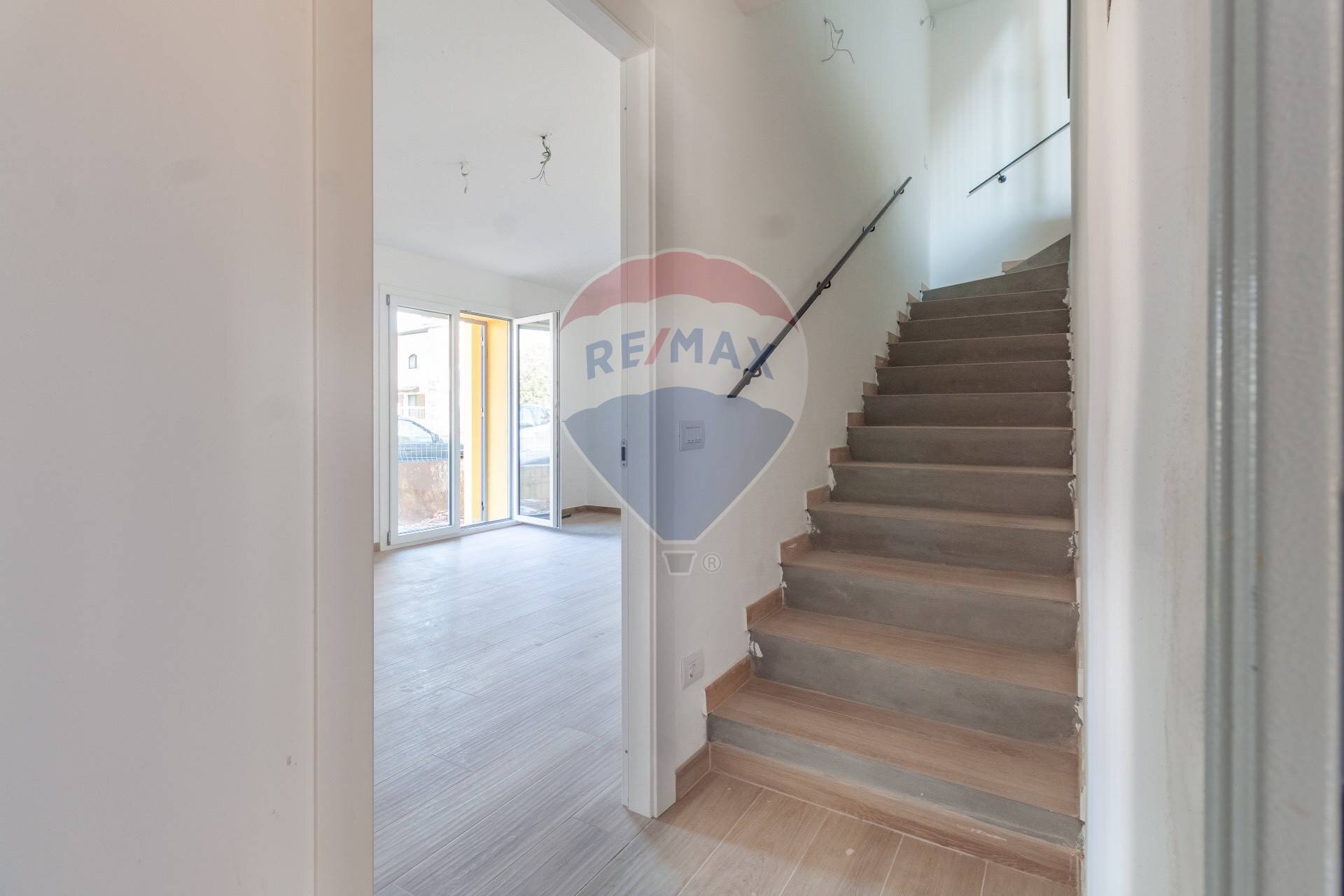 Scale - Villa a Schiera Via Pirandello
 
27, Brescello - foto 3