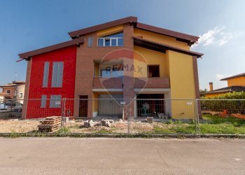 Casa all\'aperto - Terraced Villa Via Pirandello
 
27, Brescello - photo 1