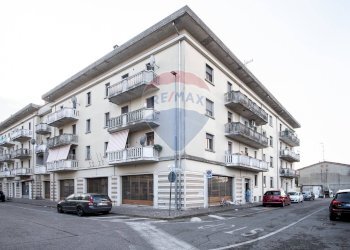 Edificio all\'aperto - Quadrilocale Via Nobis
 
21, Viadana - foto 2