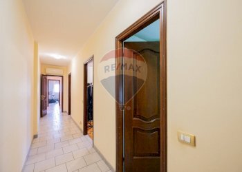 Hall / corridoio - Quadrilocale Via Nobis
 
21, Viadana - foto 21