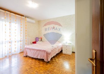 Camera / camera da letto - Quadrilocale Via Nobis
 
21, Viadana - foto 22