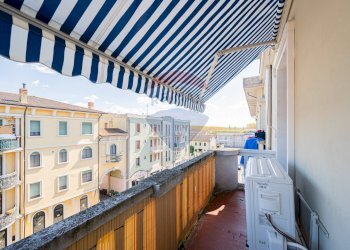 Balcone - Quadrilocale Via Nobis
 
21, Viadana - foto 26