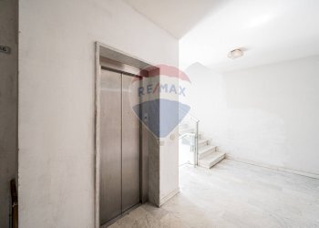 Ricezione / Lobby - Quadrilocale Via Nobis
 
21, Viadana - foto 27