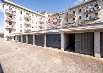 Edificio all\'aperto - Quadrilocale Via Nobis
 
21, Viadana - foto 29