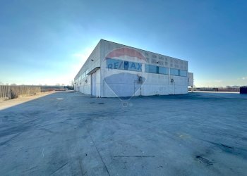 Edificio all\'aperto - Capannone Via Brusati
 
1, Martignana di Po - foto 12