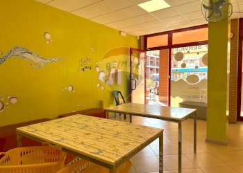 Sala da pranzo - Negozio Via Aroldi
48, Viadana - foto 6