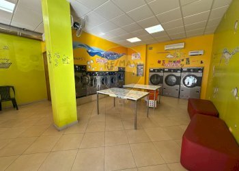 Soggiorno - Negozio Via Aroldi
48, Viadana - foto 8