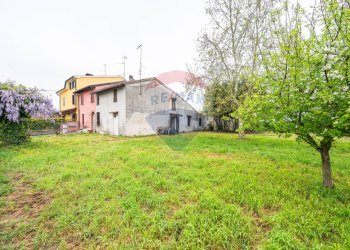 Casa all\'aperto - Casa semi indipendente VIA ROMA
 
38, San Martino del Lago - foto 2