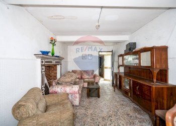 Soggiorno - Casa semi indipendente VIA ROMA
 
38, San Martino del Lago - foto 6