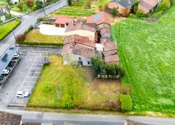 Edificio all\'aperto - Casa semi indipendente VIA ROMA
 
38, San Martino del Lago - foto 33