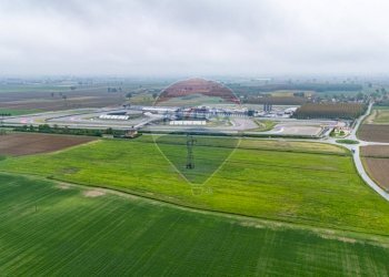 Edificio all\'aperto - Casa semi indipendente VIA ROMA
 
38, San Martino del Lago - foto 40