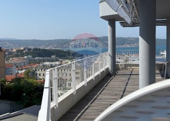 Balcone - Trilocale Via Costalunga
 
1/3, Trieste - foto 1