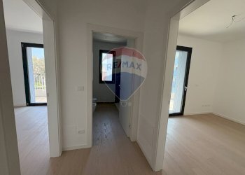 Hall / corridoio - Trilocale Via Costalunga
 
1/3, Trieste - foto 14