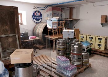 Dispensa di stoccaggio - Commercial Premises TERNOVA
 
16, Duino-Aurisina - photo 28