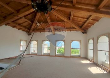 Stanza vuota - Casa indipendente San Demetrio ne' Vestini - foto 21