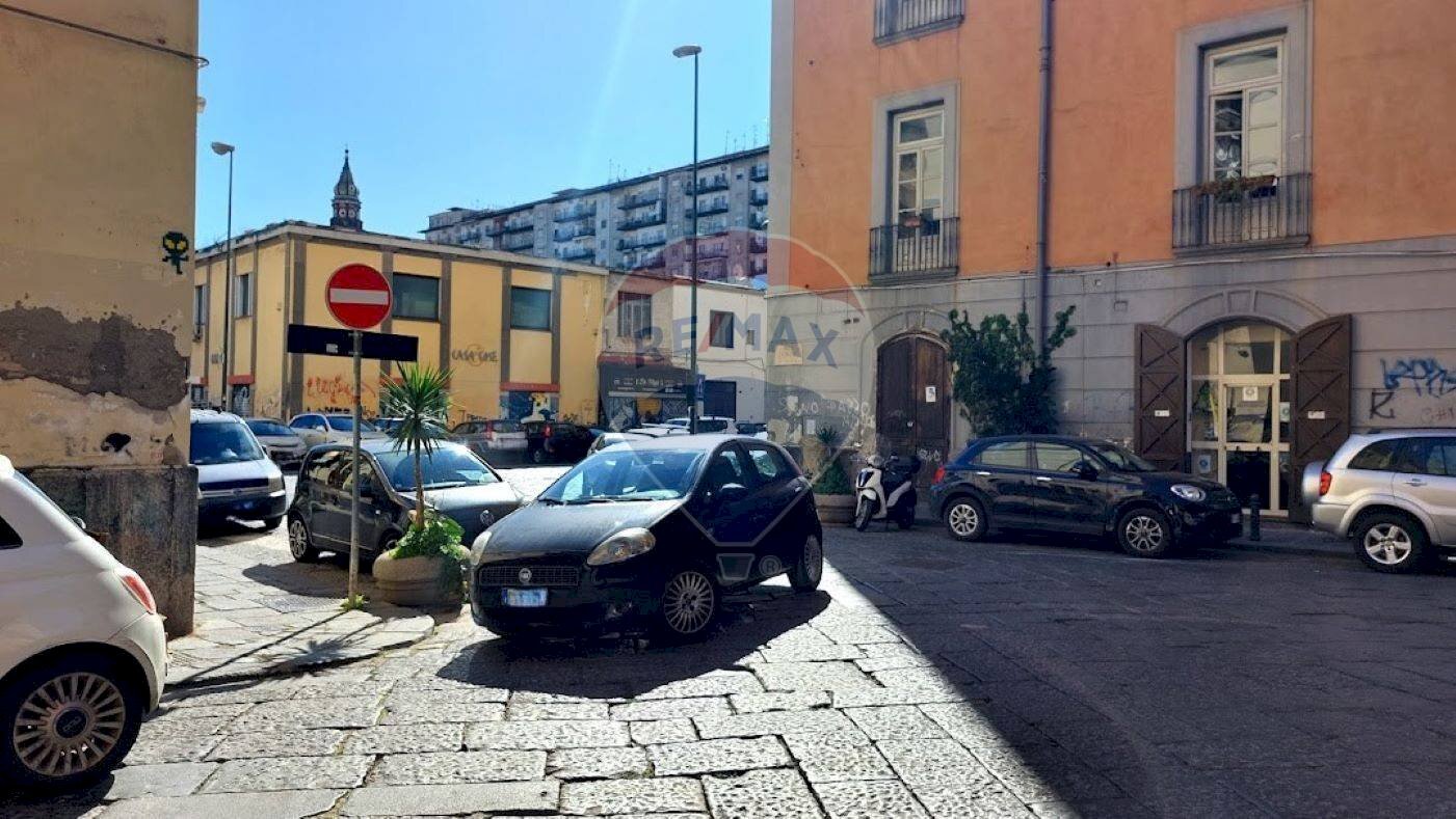 Edificio all\'aperto - Commercial Premises Vico Maglioli
 
21, Napoli - photo 3