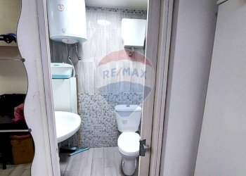 Bagno - Locale Commerciale Vico Campagnari
 
29, Napoli - foto 4