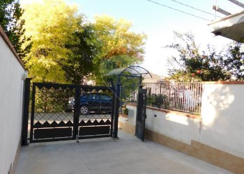 Terrazza - Semi-detached house via Corsi
 
6, Roccamontepiano - photo 1